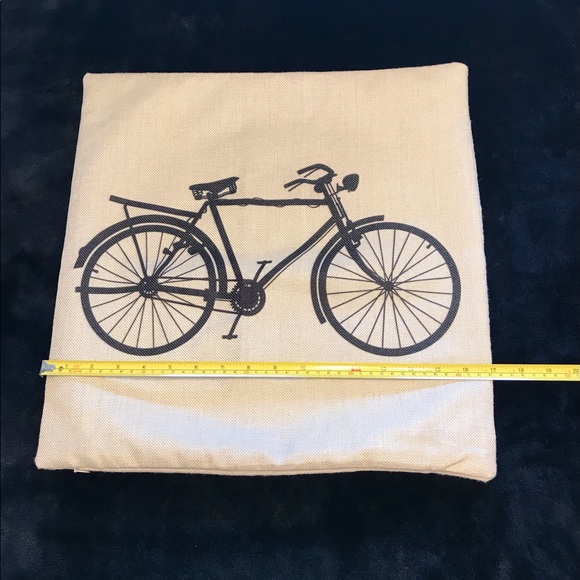 Bicycle Bike Pillow Pillowcase NWOT
Bike & Wheel Antique Vintage Look
Zipper - Picture 7 of 10
